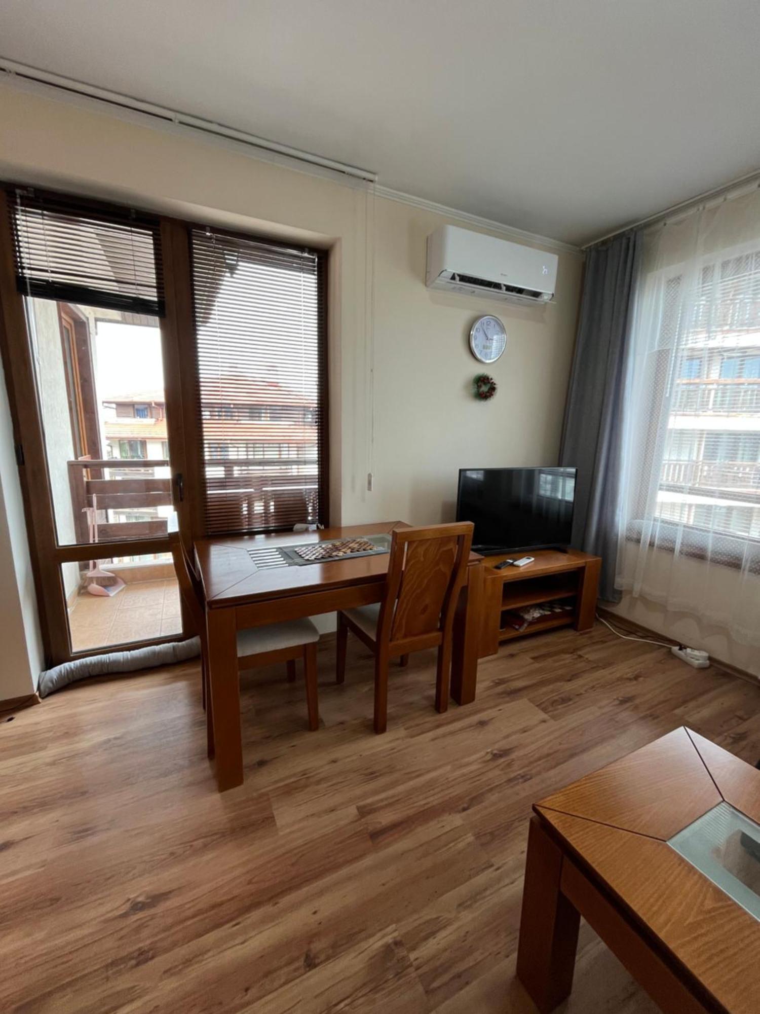 Ski Zone At Gondola, Warm And Cosy, Wifi, Ac, Netflix, Perfect One Bedroom Appartment, Beautiful View Bansko Exterior photo